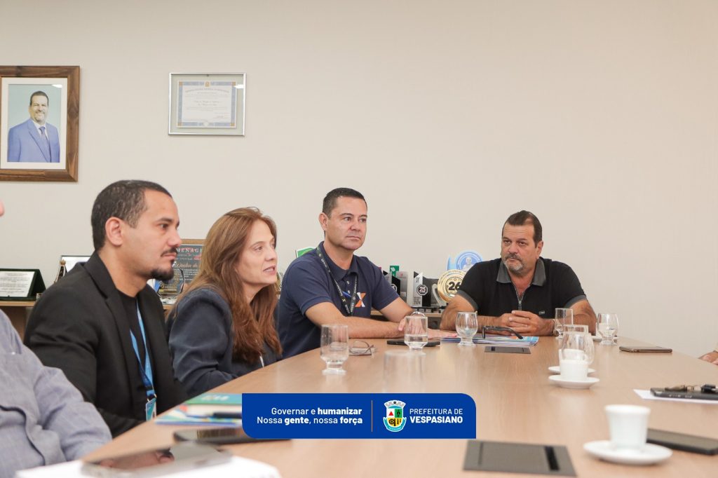 Prefeito de Vespasiano se reúne com Caixa Econômica Federal para acompanhamento de convênios e investimentos